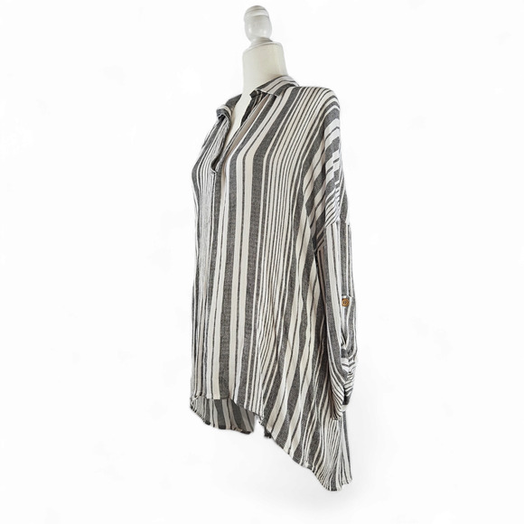 GIGIO USA Boho Hi-Lo Button Up Top Roll Tab Sleeves Sz. L Gray White Stripe - Picture 1 of 9